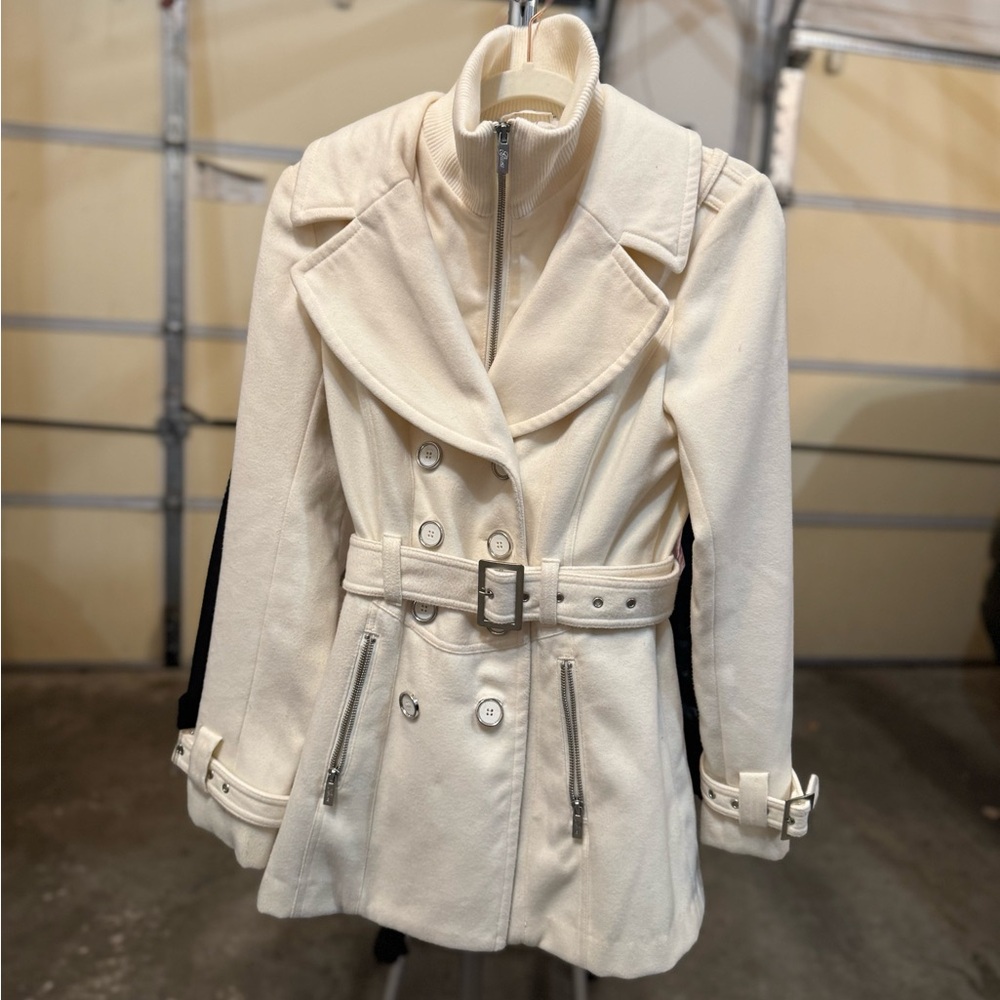GUESS - Trench Coat in Cream